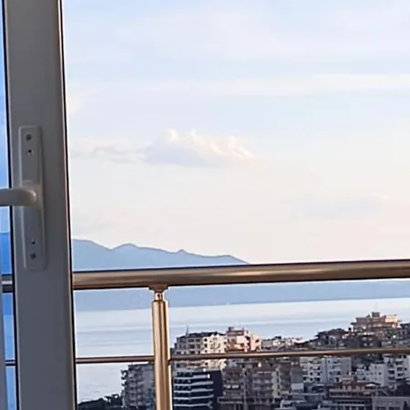 Apartment Beautiful Sarande
